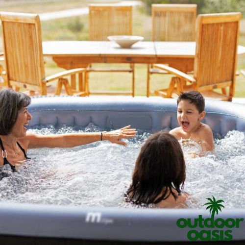 Tekapo-6-Person-Hot-Tub-with-Family-Playing-in-the-Water